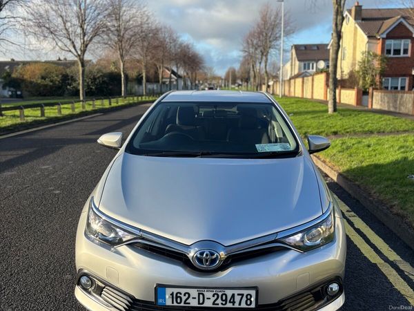 Toyota Auris Hatchback, Petrol Hybrid, 2016, Silver
