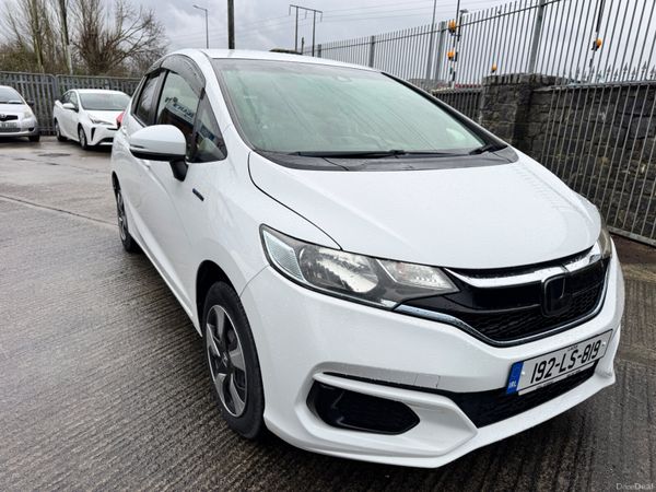 Honda Fit Hatchback, Petrol Hybrid, 2019, White