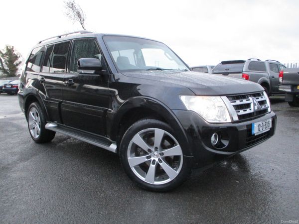 Mitsubishi Pajero Estate, Diesel, 2012, Black