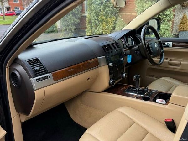 Volkswagen Touareg SUV, Diesel, 2007, Black