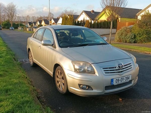 Toyota Avensis Saloon, Diesel, 2009, Silver