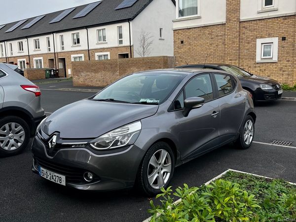 Renault Clio Hatchback, Petrol, 2015, Grey