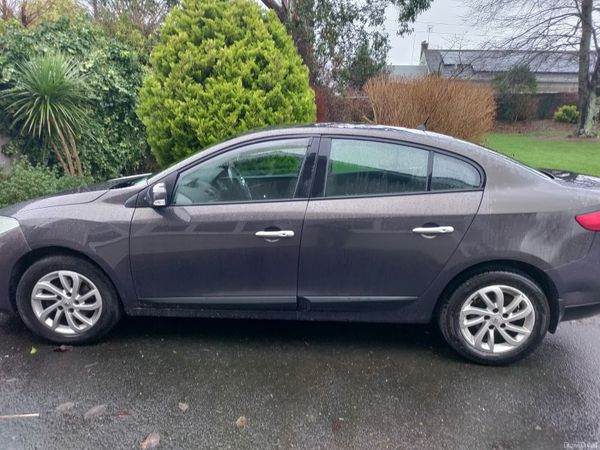 Renault Fluence Saloon, Diesel, 2014, Brown