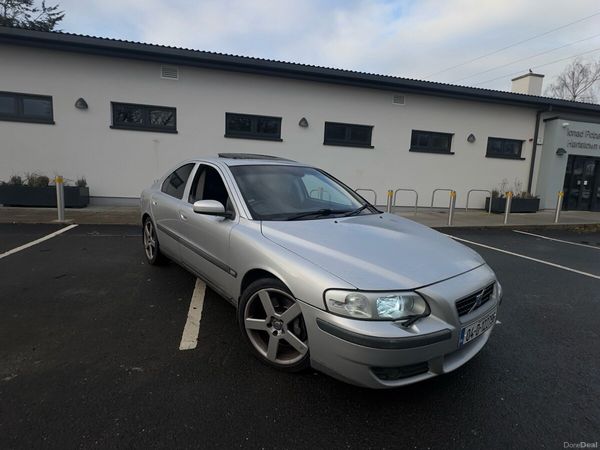 Volvo S60 Saloon, Petrol, 2004, Silver