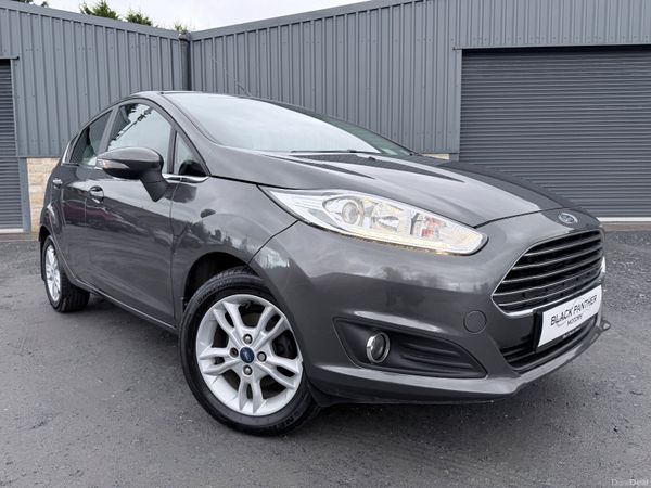 Ford Fiesta Hatchback, Petrol, 2015, Grey