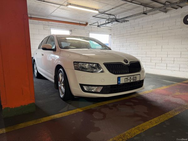 Skoda Octavia Saloon, Petrol, 2017, White