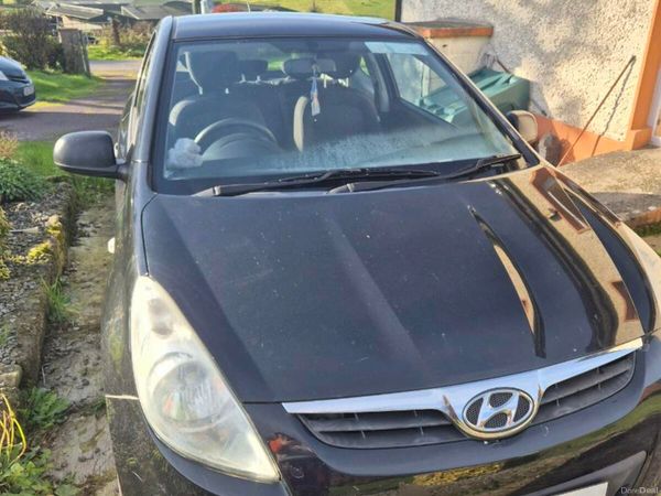 Hyundai i20 Hatchback, Petrol, 2009, Black