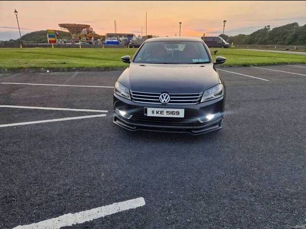 Volkswagen Passat Saloon, Diesel, 2011, Black
