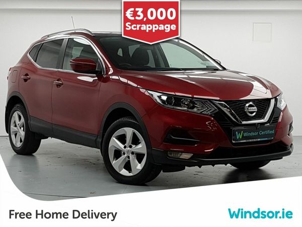 Nissan Qashqai MPV, Petrol, 2021, Red