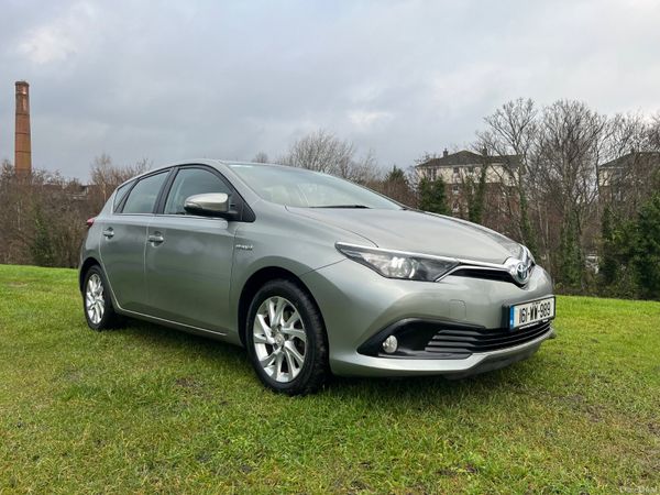 Toyota Auris MPV, Petrol Hybrid, 2016, Grey