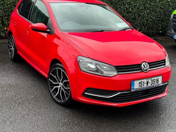 Volkswagen Polo Hatchback, Petrol, 2015, Red