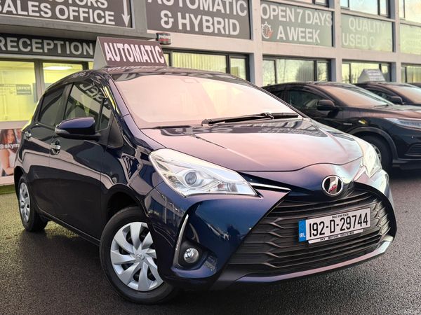 Toyota Yaris Hatchback, Petrol, 2019, Blue