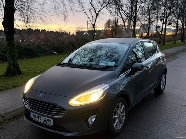 Ford Fiesta Hatchback, Petrol, 2018, Grey