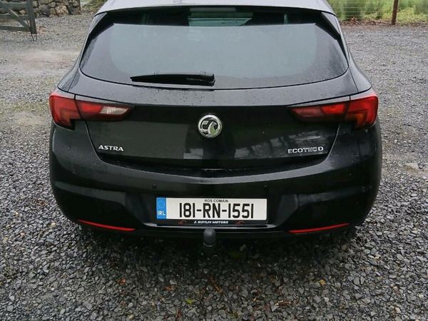 Vauxhall Astra Hatchback, Diesel, 2018, Black