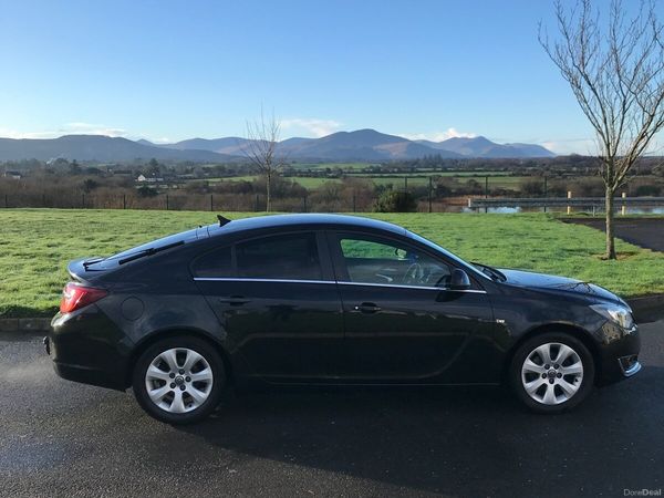 Opel Insignia Hatchback, Diesel, 2014, Black