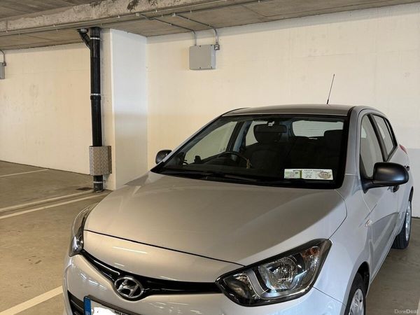 Hyundai i20 Hatchback, Petrol, 2013, Silver