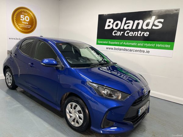 Toyota Yaris Hatchback, Petrol, 2020, Blue