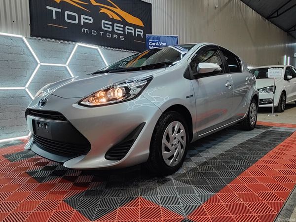 Toyota Aqua Hatchback, Petrol Hybrid, 2017, Silver