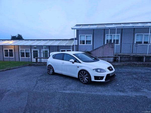 SEAT Leon Hatchback, Diesel, 2011, White