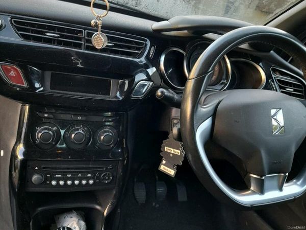 Citroen DS 3 Hatchback, Diesel, 2012, White