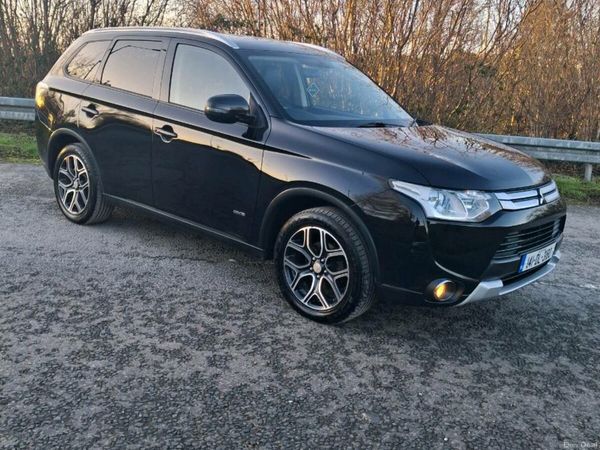 Mitsubishi Outlander SUV, Diesel, 2014, Black