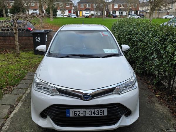 Toyota Corolla Estate, Petrol Hybrid, 2016, White