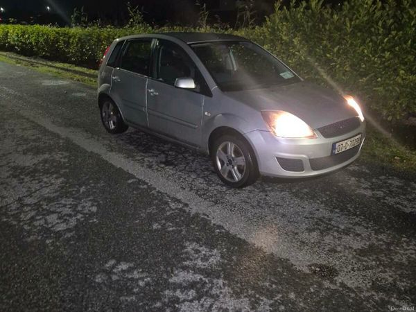 Ford Fiesta Hatchback, Petrol, 2007, Silver