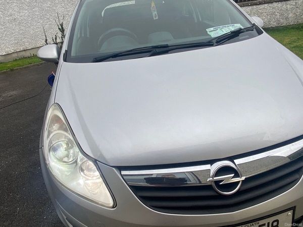 Opel Corsa Hatchback, Petrol, 2010, Silver