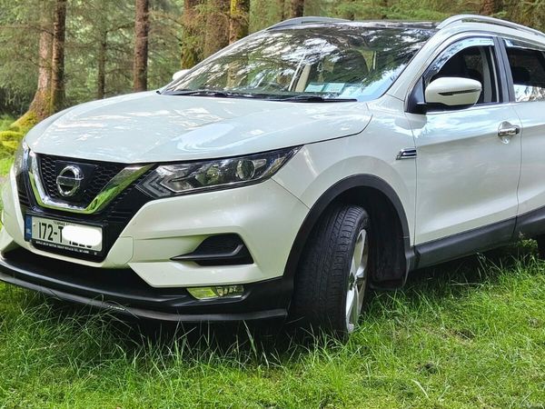 Nissan Qashqai SUV, Diesel, 2017, White