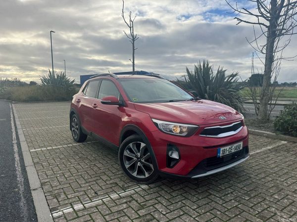 Kia Stonic Estate/Jeep, Petrol, 2018, Red