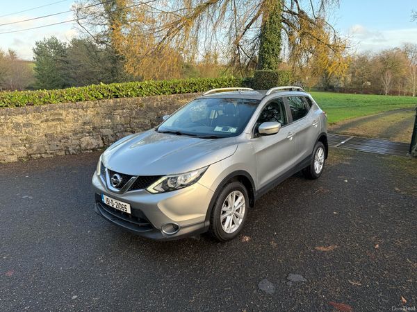 Nissan Qashqai Hatchback, Diesel, 2015, Silver