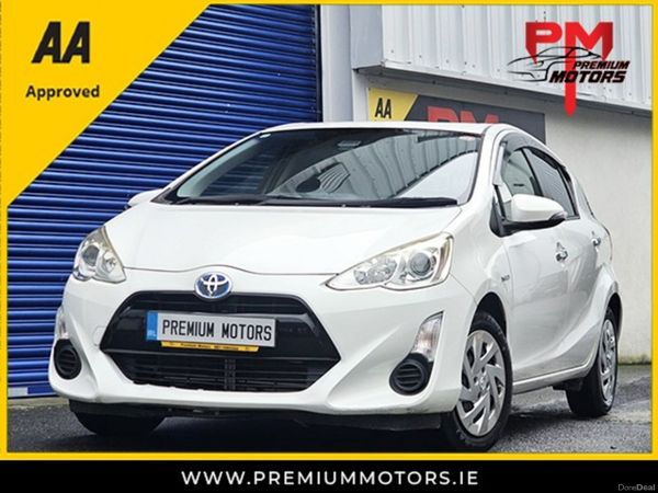 Toyota Aqua Hatchback, Petrol Hybrid, 2016, White
