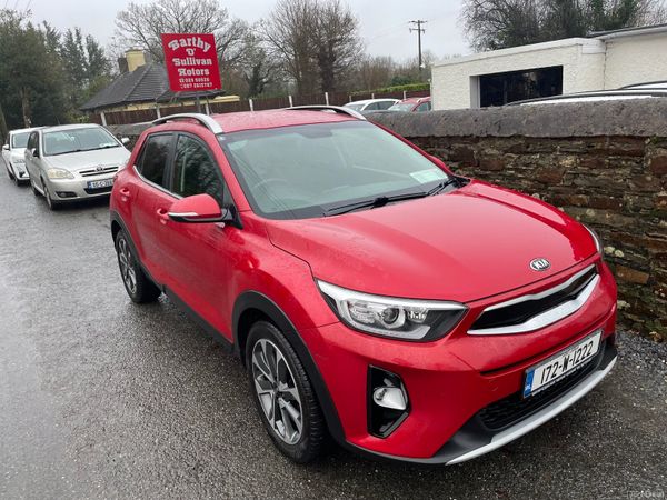 Kia Stonic Estate/Jeep, Petrol, 2017, Red