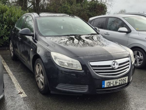 Vauxhall Insignia Hatchback, Diesel, 2013, Black