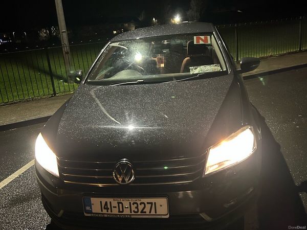 Volkswagen Passat Saloon, Diesel, 2014, Grey