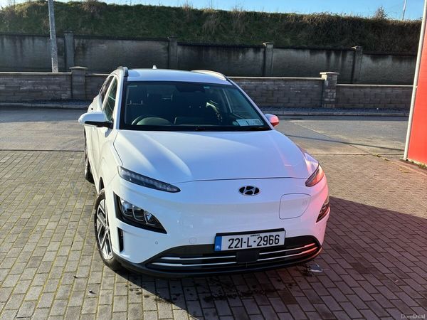 Hyundai KONA Hatchback, Electric, 2022, White