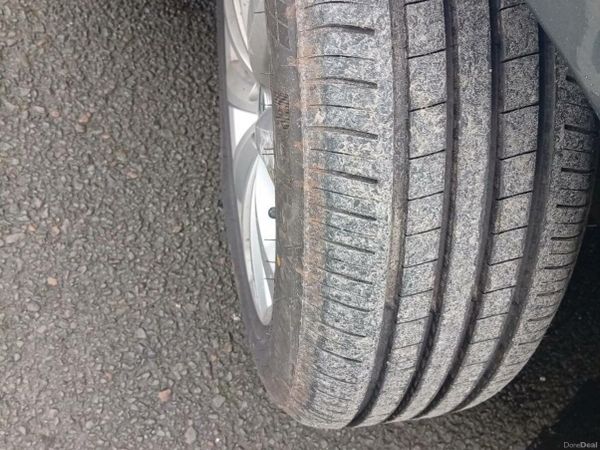 Volkswagen Passat Saloon, Diesel, 2012, Grey