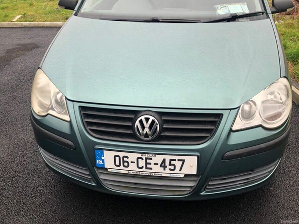 Volkswagen Polo Hatchback, Petrol, 2006, Green