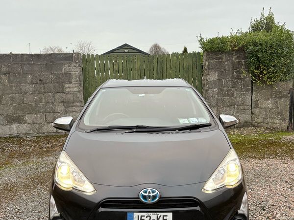 Toyota Aqua Hatchback, Petrol Hybrid, 2015, Black