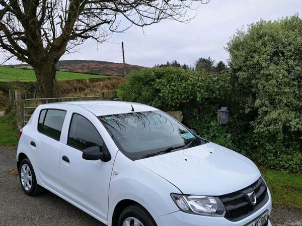 Dacia Sandero Hatchback, Diesel, 2016, White