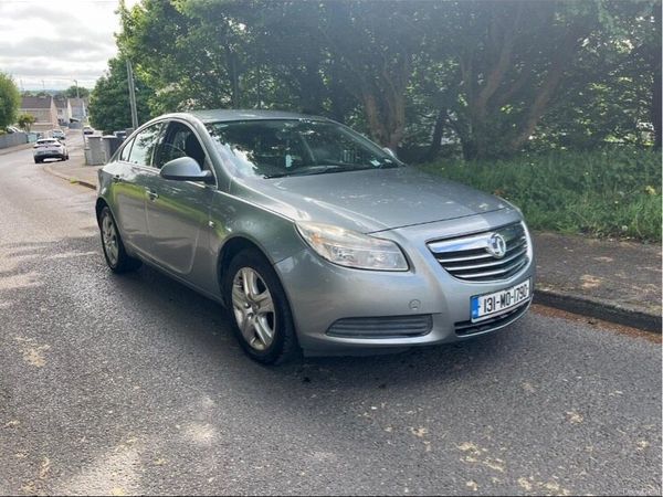 Vauxhall Insignia Hatchback, Diesel, 2013, Silver
