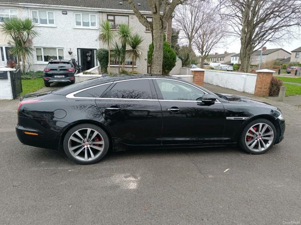 Jaguar XJ Saloon, Diesel, 2014, Black