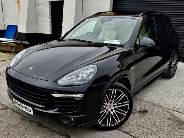 Porsche Cayenne SUV, Petrol Plug-in Hybrid, 2017, Navy