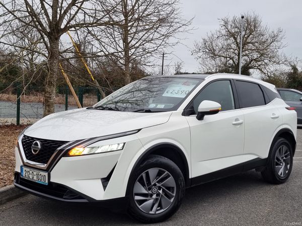 Nissan Qashqai MPV, Petrol, 2021, White
