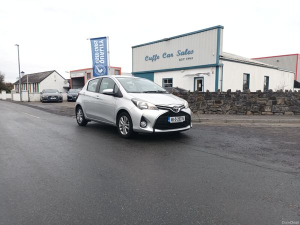 Toyota Yaris Hatchback, Petrol, 2016, Silver