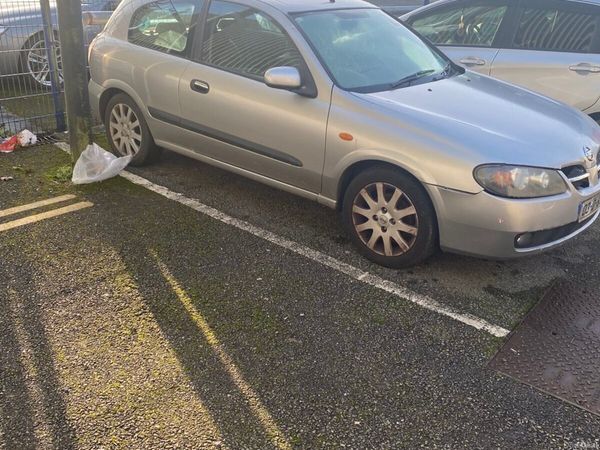 Nissan Almera Hatchback, Petrol, 2003, Silver