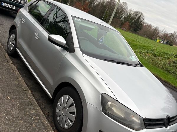 Volkswagen Polo Hatchback, Petrol, 2012, Silver