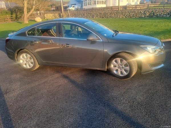 Vauxhall Insignia Hatchback, Diesel, 2015, Grey
