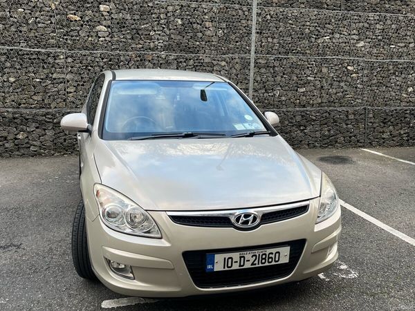 Hyundai i30 Hatchback, Diesel, 2010, Silver