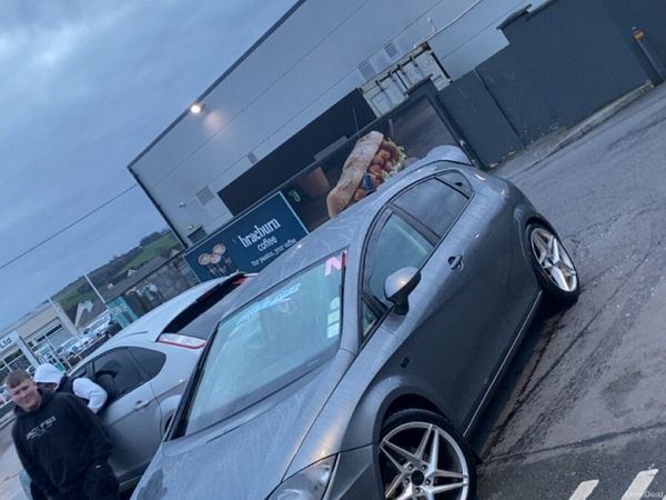 SEAT Leon Hatchback, Diesel, 2012, Grey